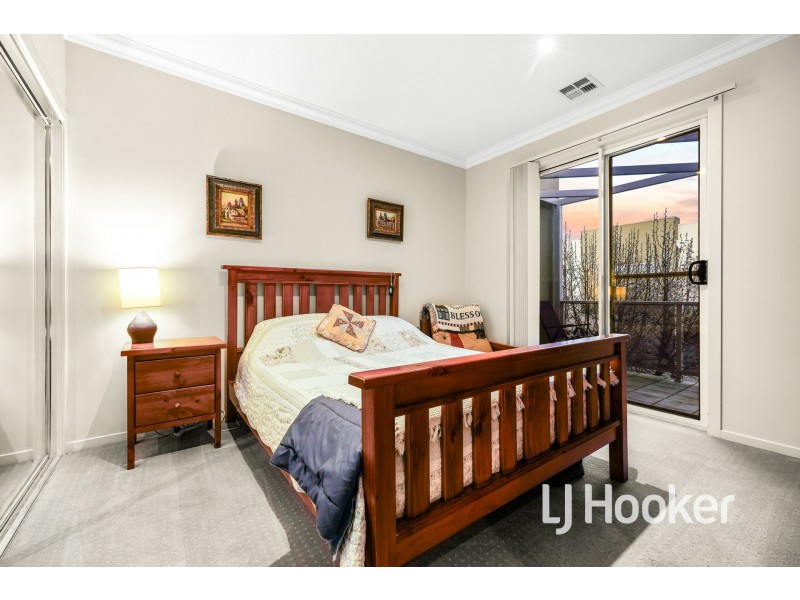 1/16-20 Cormorant Parade, Pakenham VIC 3810