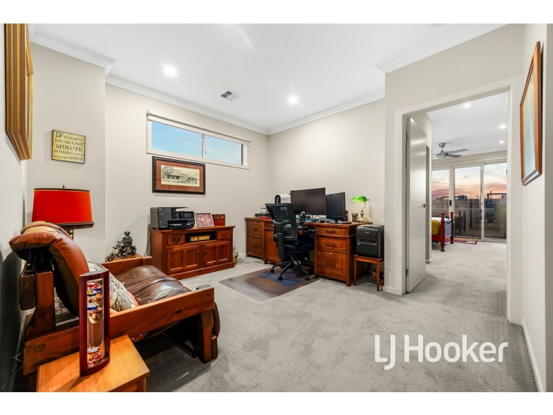 1/16-20 Cormorant Parade, Pakenham VIC 3810