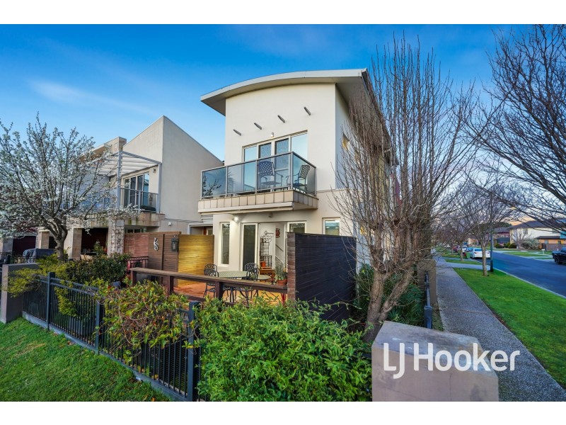 1/16-20 Cormorant Parade, Pakenham VIC 3810