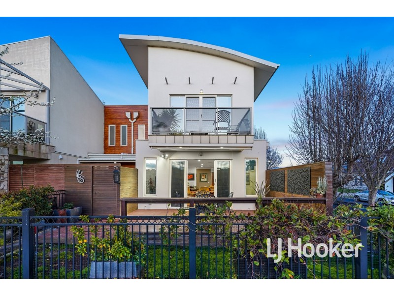 1/16-20 Cormorant Parade, Pakenham VIC 3810