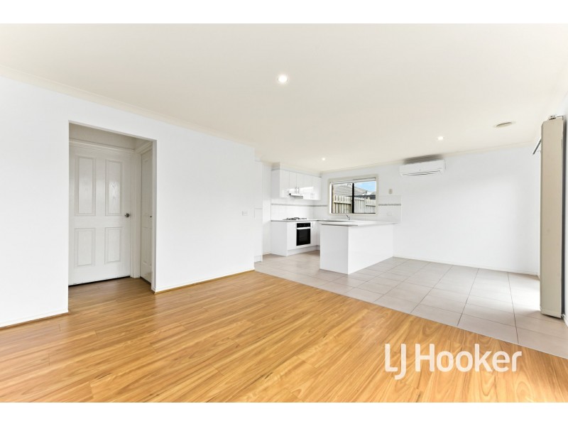 3/142 Toomuc Valley Road, Pakenham VIC 3810