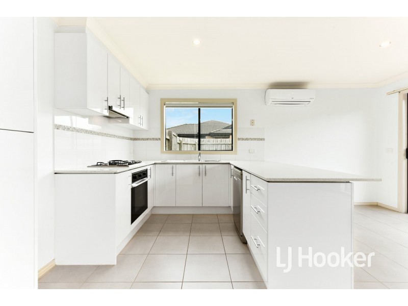 3/142 Toomuc Valley Road, Pakenham VIC 3810