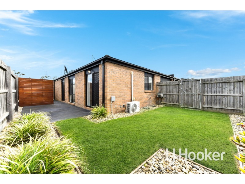3/142 Toomuc Valley Road, Pakenham VIC 3810