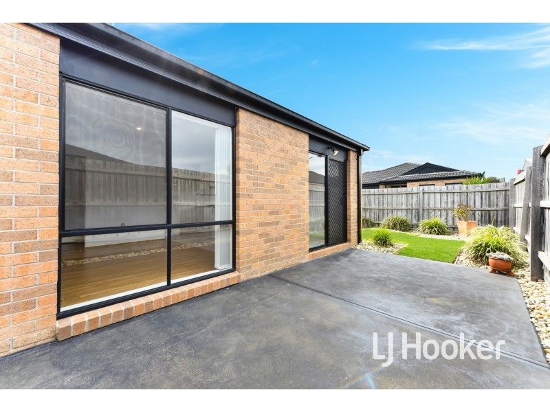 3/142 Toomuc Valley Road, Pakenham VIC 3810