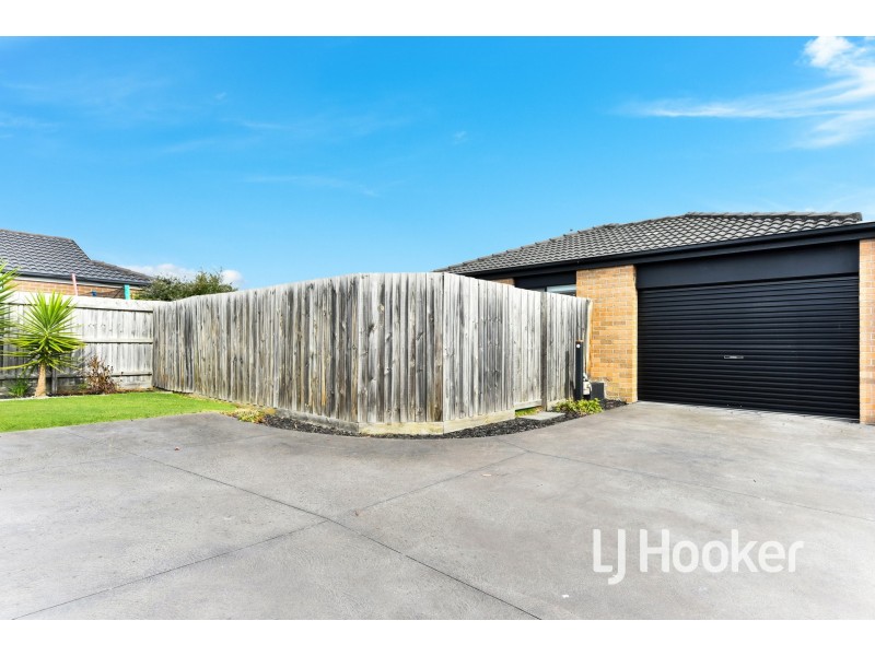3/142 Toomuc Valley Road, Pakenham VIC 3810