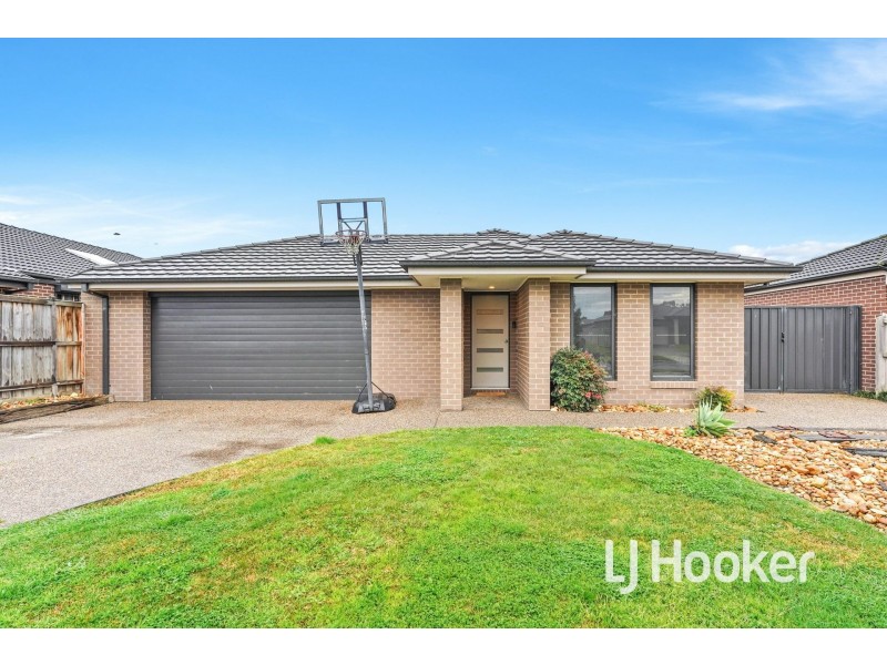 24 Rodeo Drive, Lang Lang VIC 3984