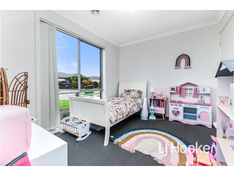 25 Shakespeare Court, Drouin VIC 3818