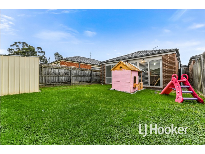 25 Shakespeare Court, Drouin VIC 3818