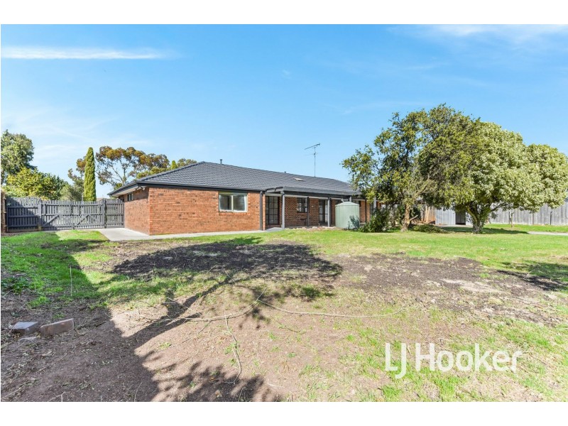 1-3 Tania Court, Pakenham VIC 3810