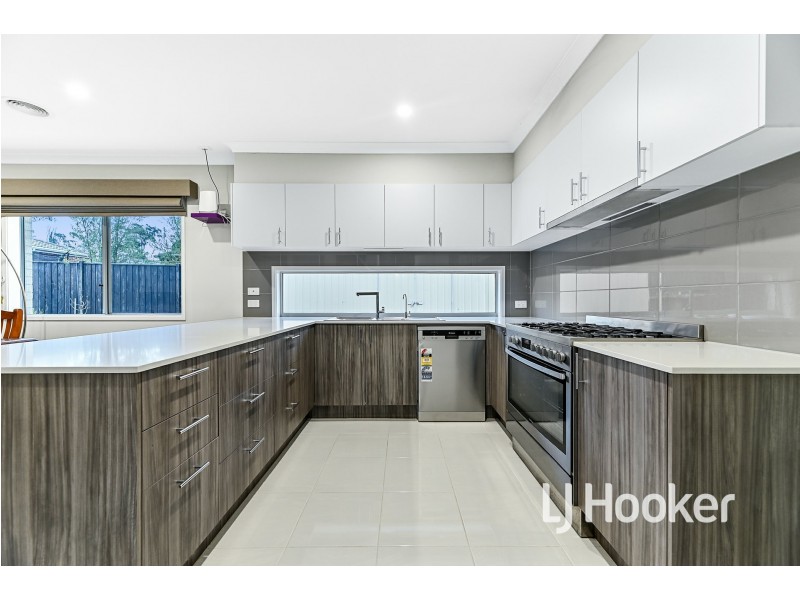 12 Violet Street, Bunyip VIC 3815