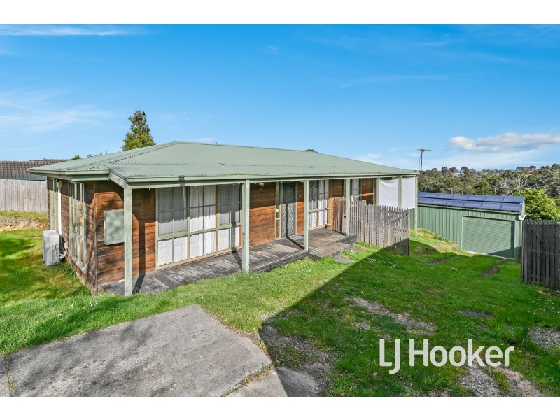 13 Breyleigh Drive, Pakenham VIC 3810