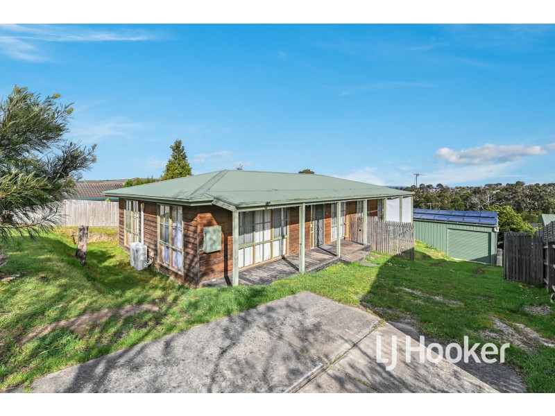 13 Breyleigh Drive, Pakenham VIC 3810
