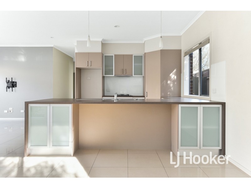 9 Portland Road, Pakenham VIC 3810