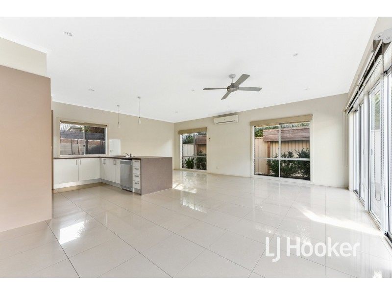 9 Portland Road, Pakenham VIC 3810