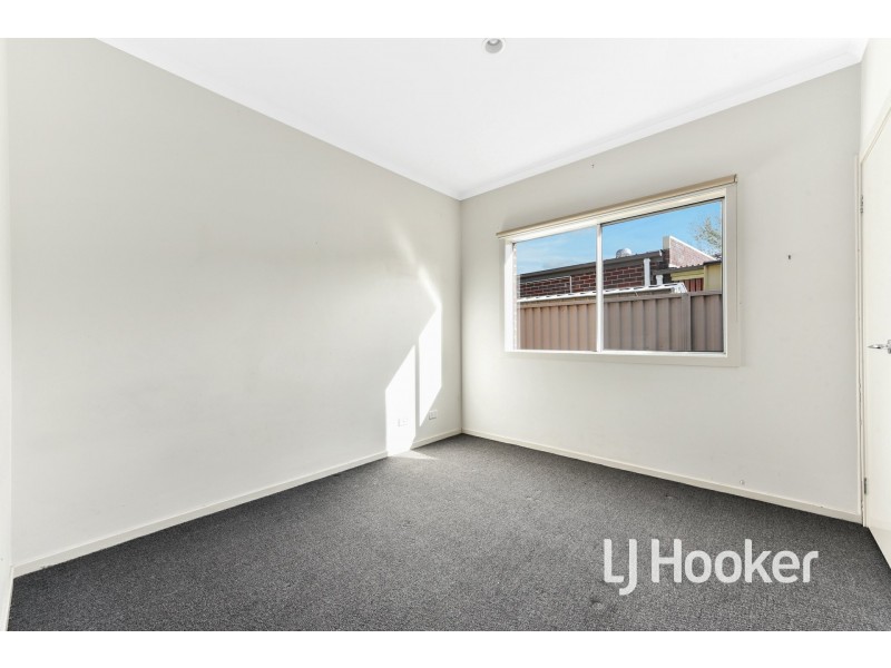 9 Portland Road, Pakenham VIC 3810