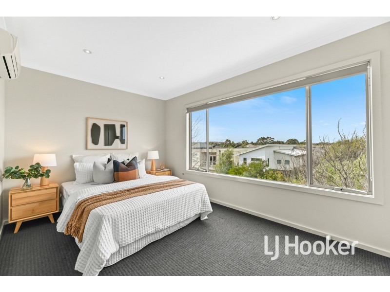 10/13 Harlesden Circuit, Pakenham VIC 3810