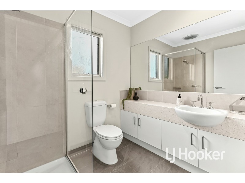 10/13 Harlesden Circuit, Pakenham VIC 3810