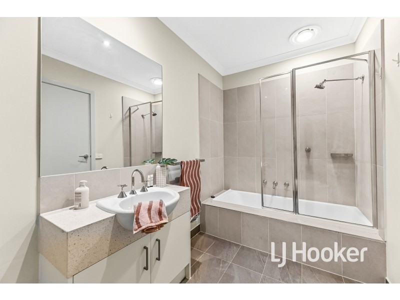 10/13 Harlesden Circuit, Pakenham VIC 3810
