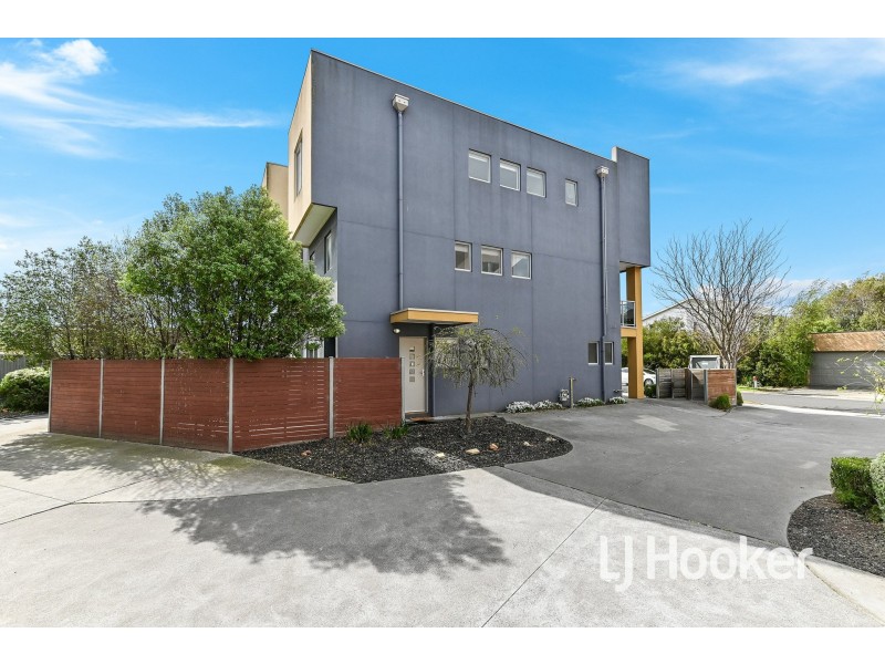 10/13 Harlesden Circuit, Pakenham VIC 3810