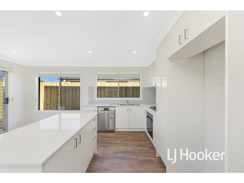 26 Cabernet Way, Pakenham VIC 3810