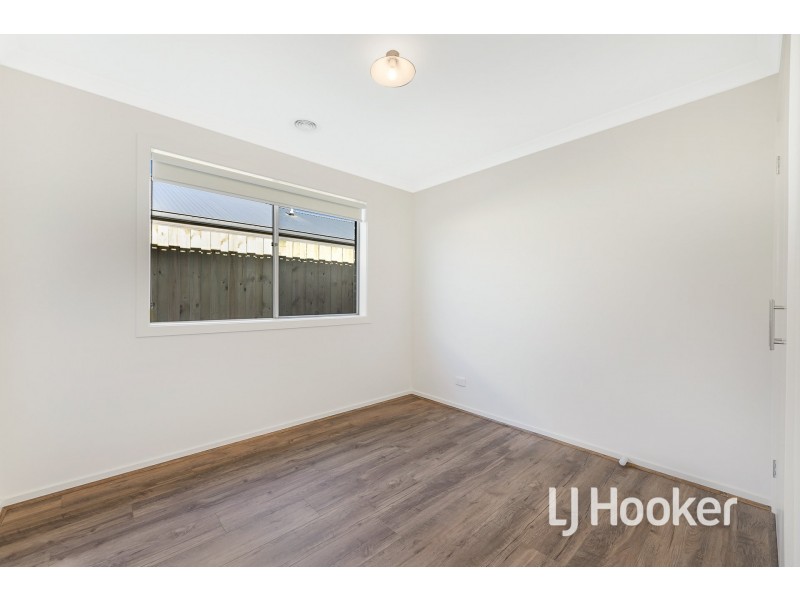 26 Cabernet Way, Pakenham VIC 3810