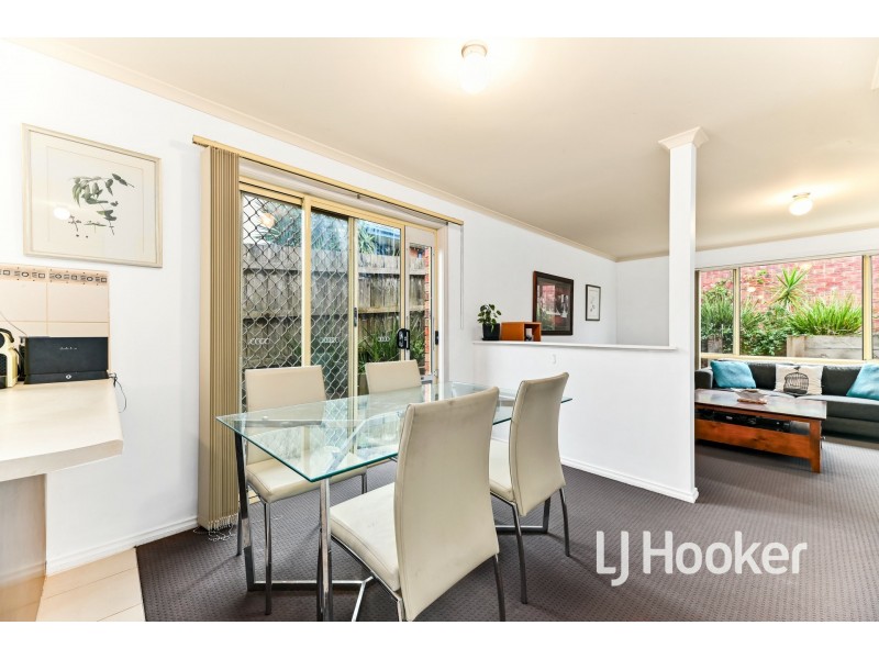 6/5 Glenda Court, Pakenham VIC 3810