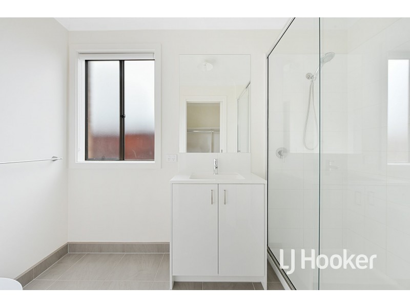 2 Wigan Court, Officer VIC 3809