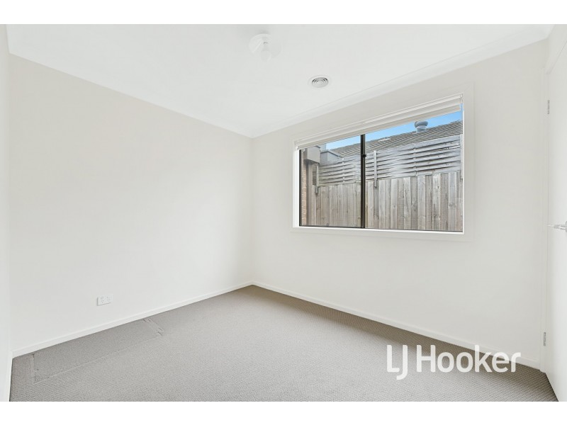 2 Wigan Court, Officer VIC 3809