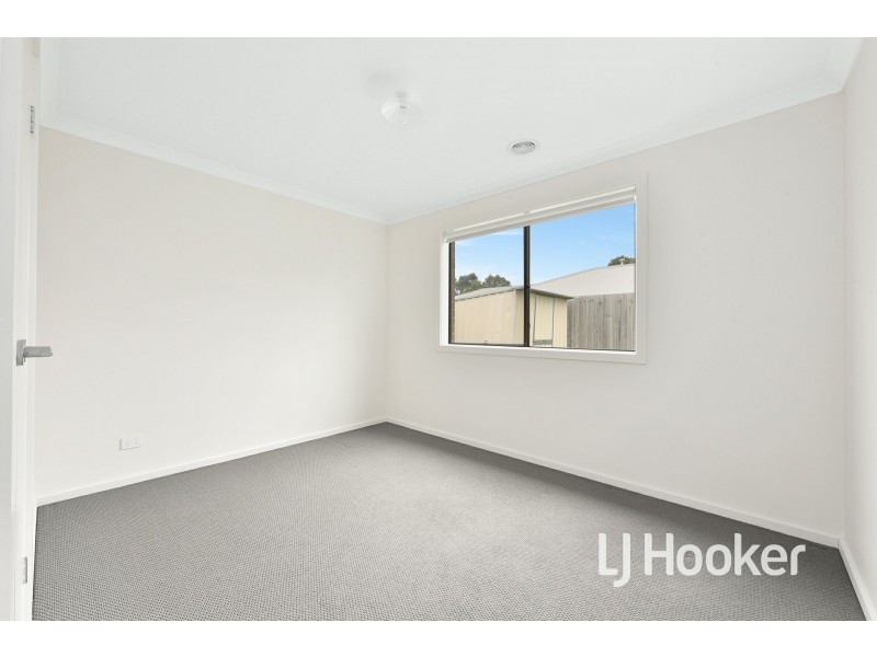 2 Wigan Court, Officer VIC 3809