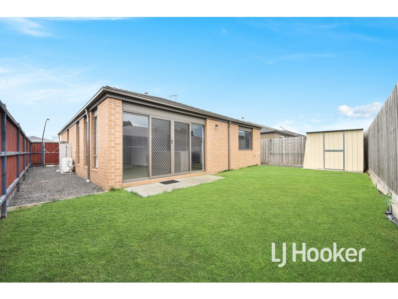 2 Wigan Court, Officer VIC 3809