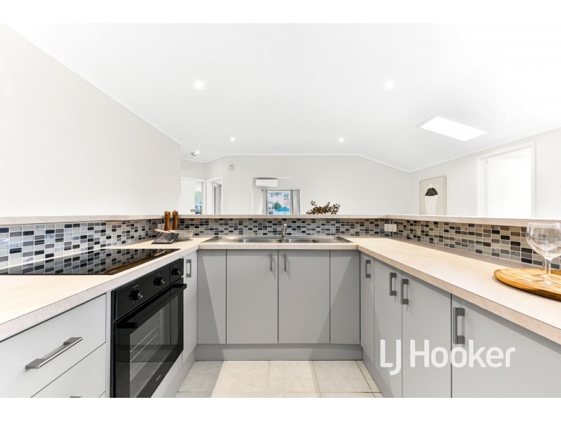 28 Pommel Street, Pakenham VIC 3810