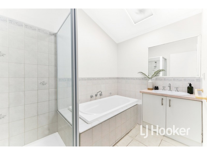 28 Pommel Street, Pakenham VIC 3810