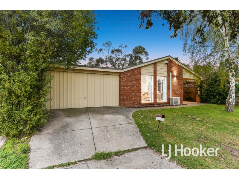 28 Pommel Street, Pakenham VIC 3810