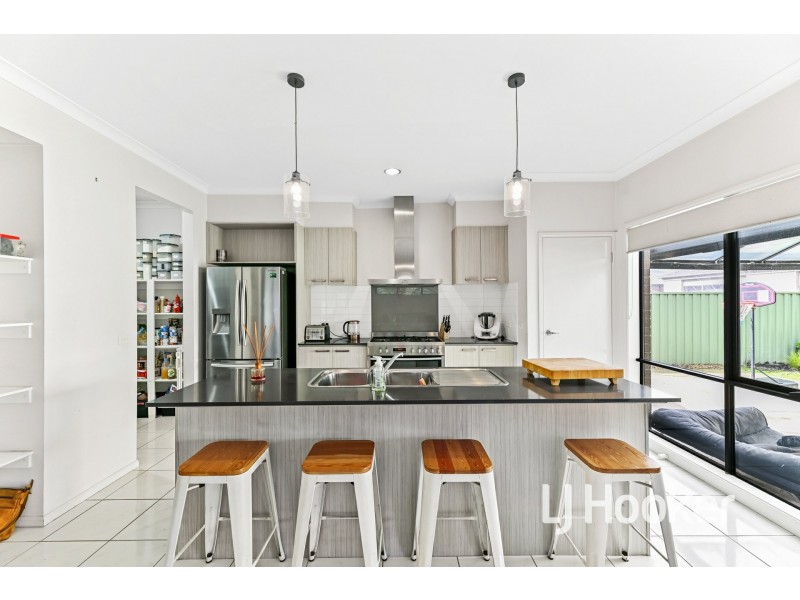 34 Dusseldorp Avenue, Pakenham VIC 3810