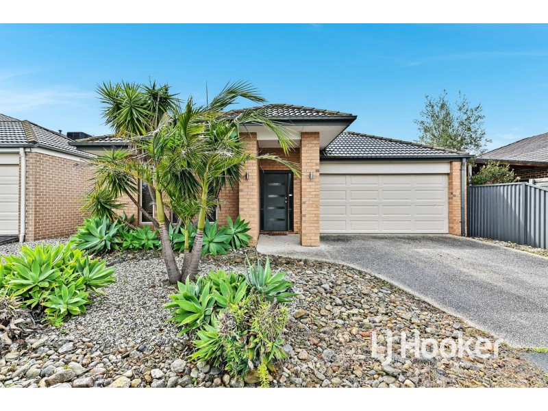 12 Bailey Place, Pakenham VIC 3810