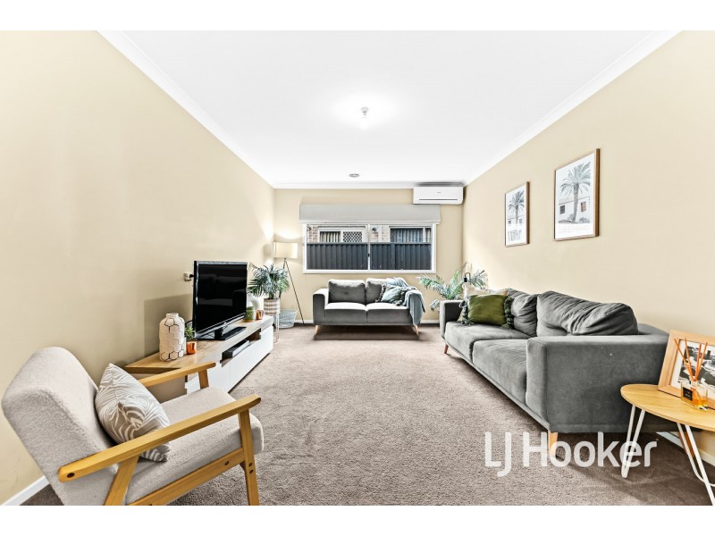 12 Bailey Place, Pakenham VIC 3810