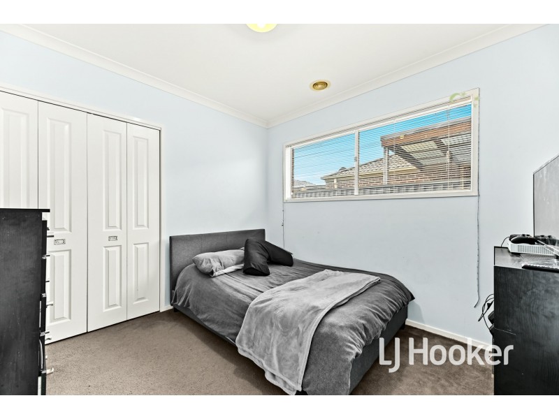 12 Bailey Place, Pakenham VIC 3810