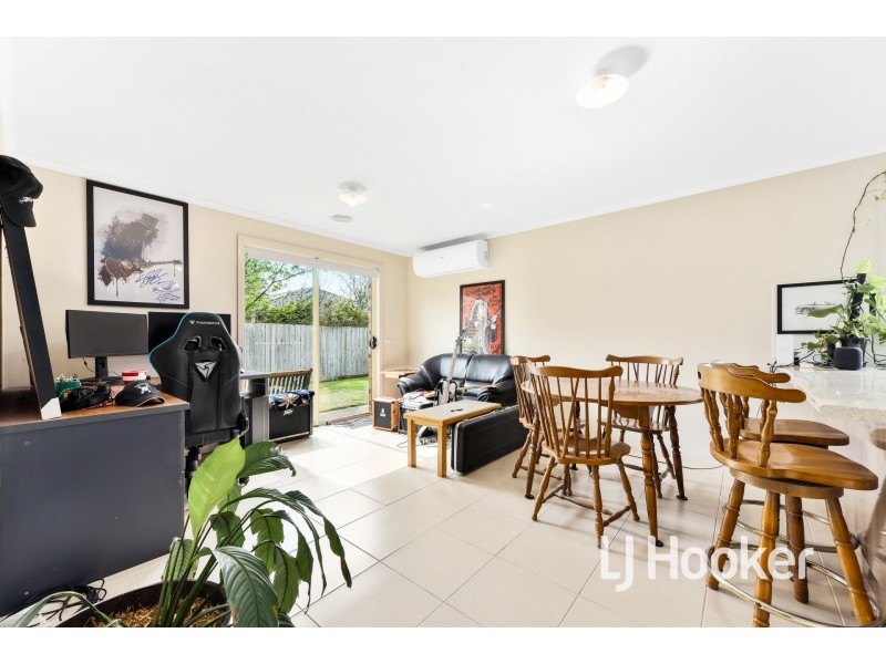 13 Tribuzi Close, Pakenham VIC 3810