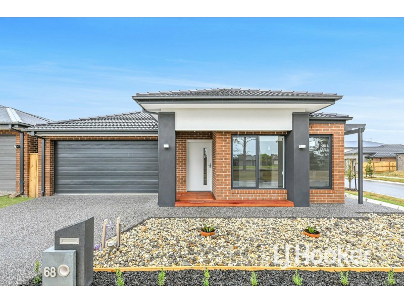 68 Charming Loop, Officer VIC 3809