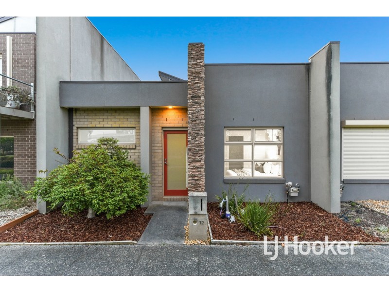 12 Haakman Way, Pakenham VIC 3810