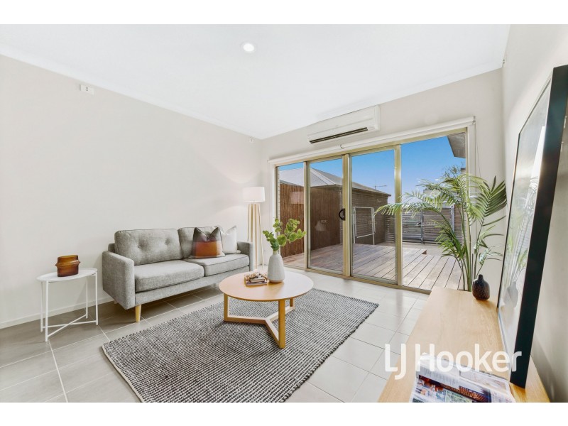 12 Haakman Way, Pakenham VIC 3810