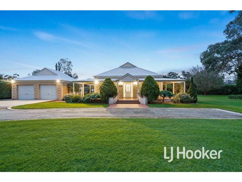 33 Abeckett Road, Bunyip VIC 3815