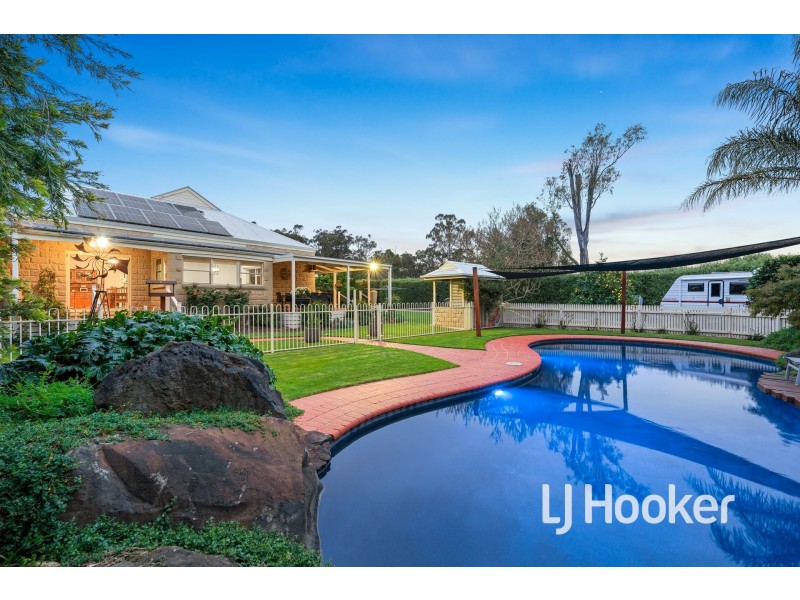 33 Abeckett Road, Bunyip VIC 3815