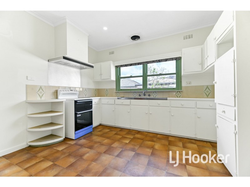 18 John Street, Pakenham VIC 3810