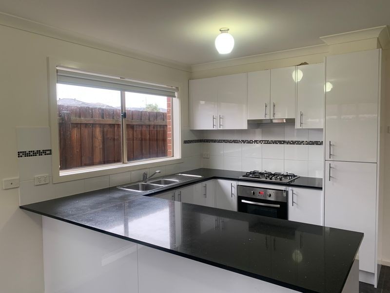 13 Shakespeare Court, Drouin VIC 3818