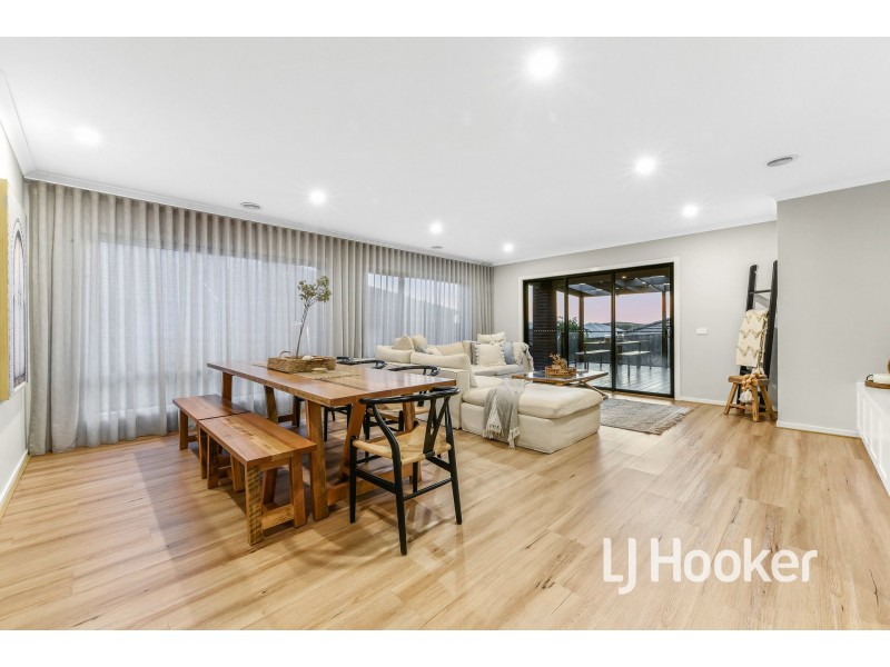 121 Grandvue Boulevard, Officer VIC 3809