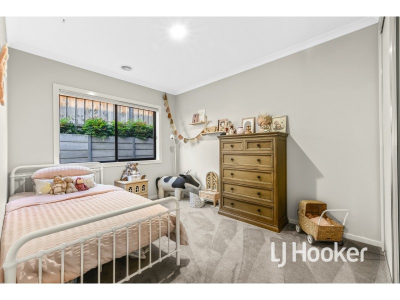 121 Grandvue Boulevard, Officer VIC 3809