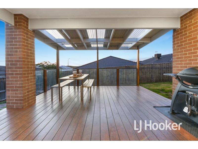 121 Grandvue Boulevard, Officer VIC 3809