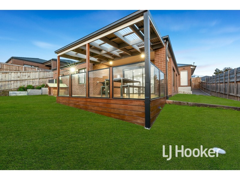 121 Grandvue Boulevard, Officer VIC 3809