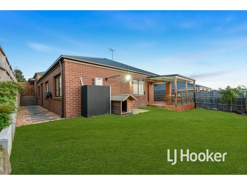 121 Grandvue Boulevard, Officer VIC 3809